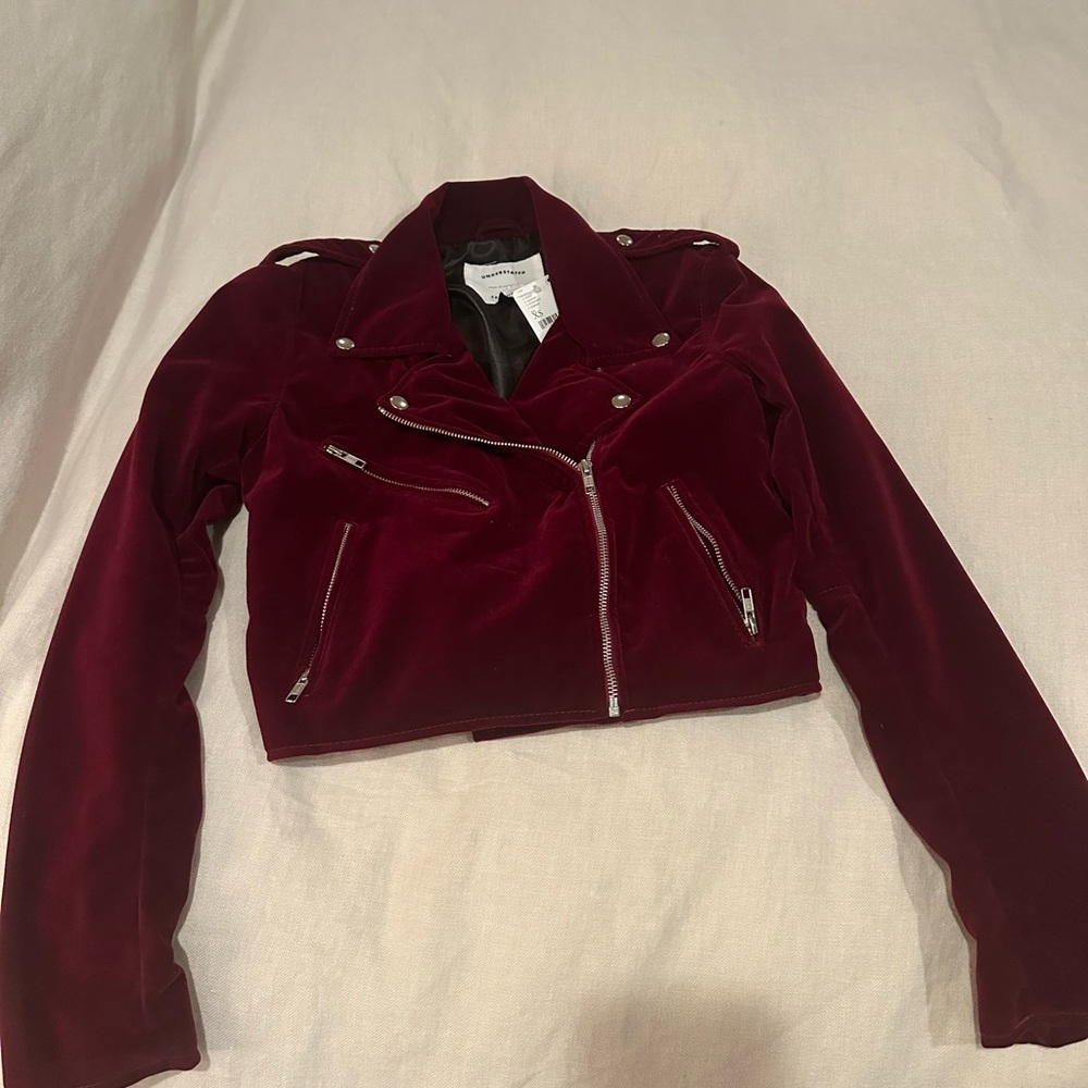 👀NWT Free People X Understated burgundy Velvet moto jacket ✨RARE FIND✨